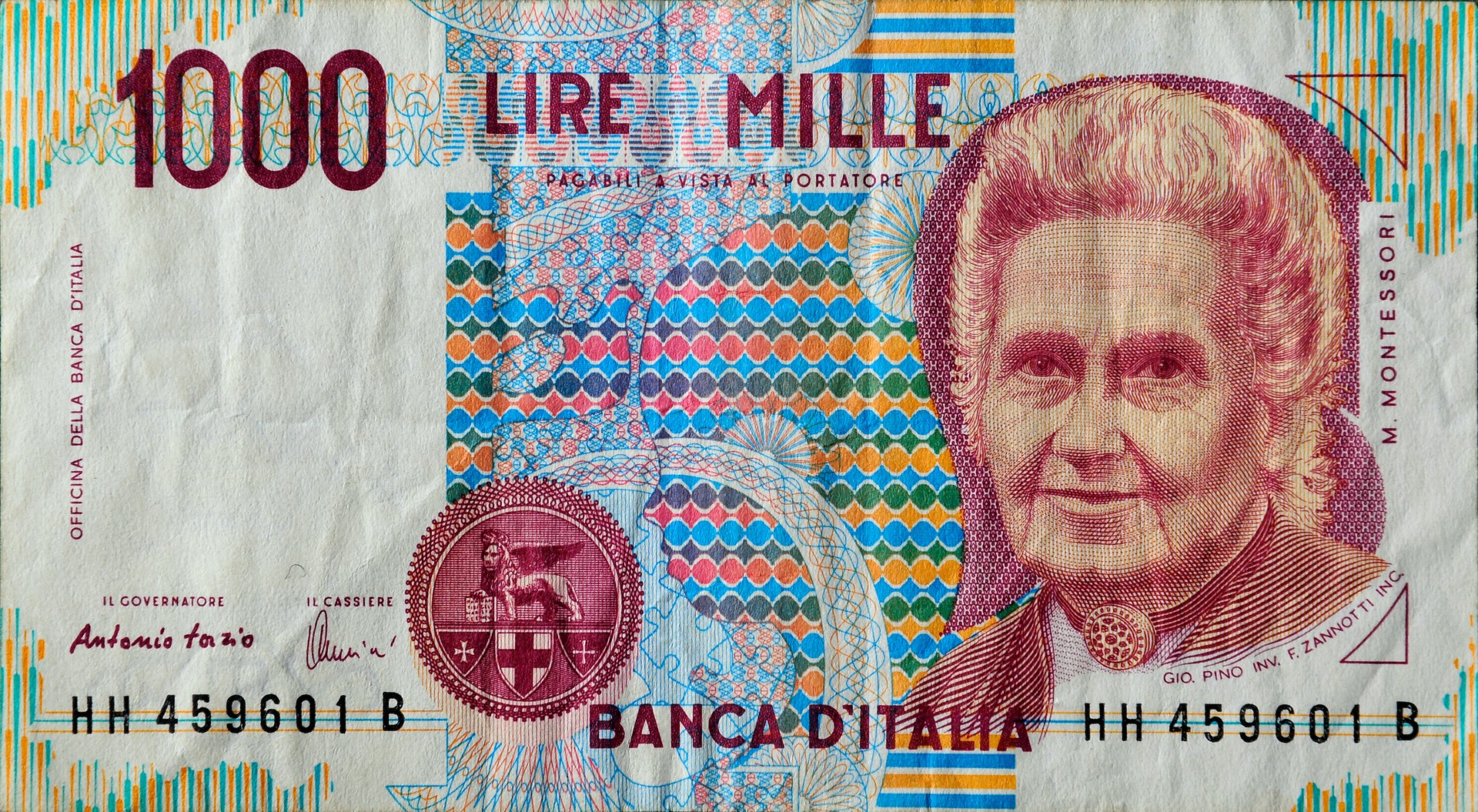 Pictures of Money: Awesome Pics of Money  Italian Money Close Up